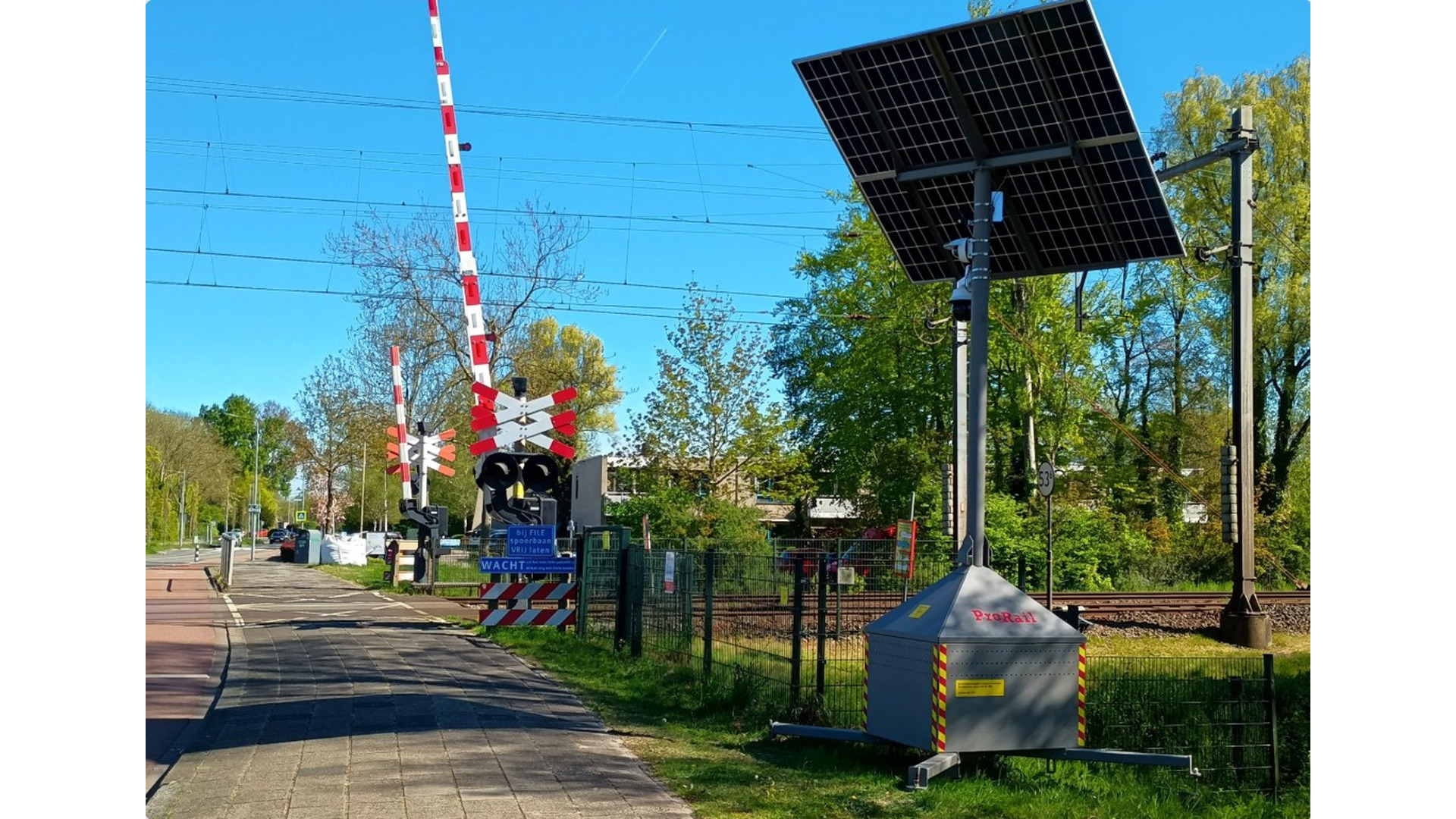 Foto: camera bij spoorwegovergang castricum.jpg